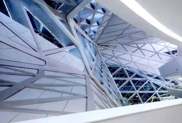 张掖钢结构不仅是工程技术,更是融合历史、艺术与哲学的载体!